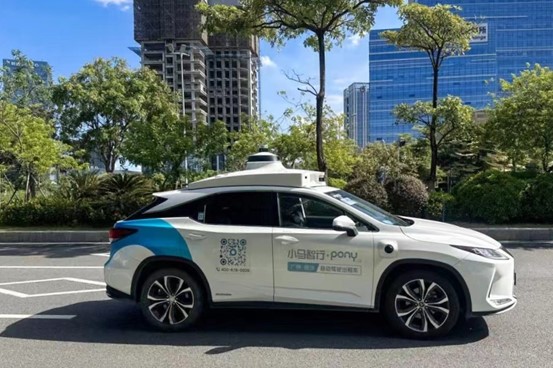 南沙区的小马智行自动驾驶出租车。图源：广州南沙发布