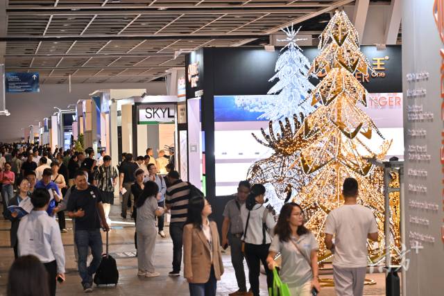 广东是非洲商人最爱的“淘货”之地，也是非洲进口商品的热销地。