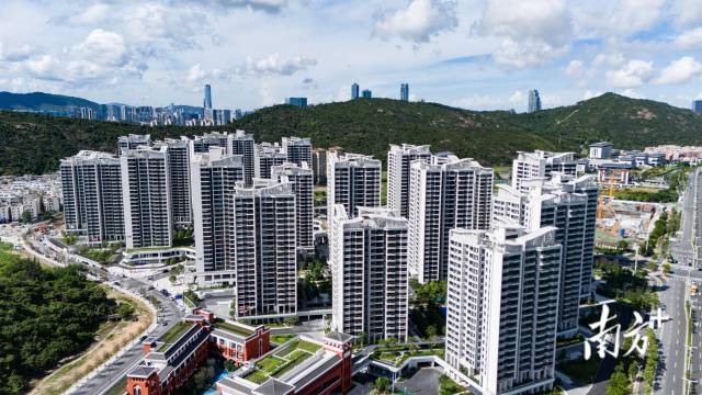 首个粤澳两地携手为澳门居民打造的大型综合民生项目“澳门新街坊”已经热闹起来。