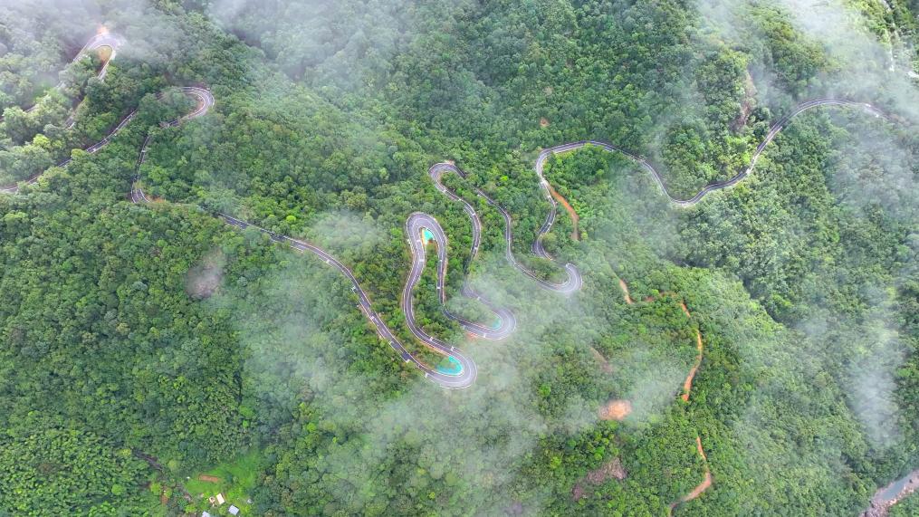 惠州市环南昆山—罗浮山县镇村高质量发展引领区内修建的旅游公路。（受访者供图）
